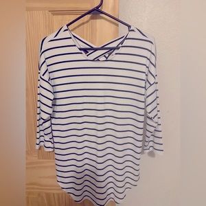 Women’s 3/4 sleeve top.